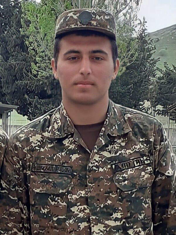 Մարտի դաշտում մենք չենք պարտվել. ինչպես ֆուտբոլիստ խաղընկերները դարձան մարտական ընկերներ Մարտի դաշտում մենք չենք պարտվել. ինչպես ֆուտբոլիստ խաղընկերները դարձան մարտական ընկերներ - Sputnik Արմենիա