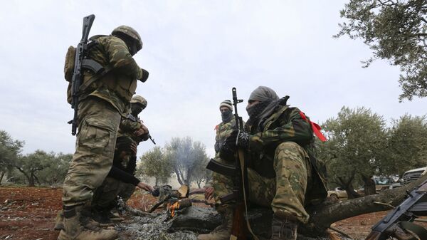 Поддерживаемые Турцией сирийские боевики готовятся отправиться на передовую в провинции Идлиб (11 февраля 2020). Сирия - Sputnik Արմենիա