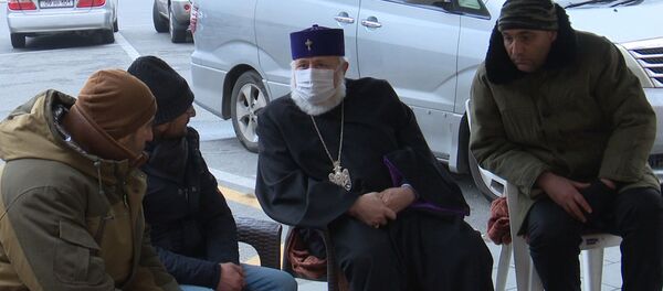 Католикос Гарегин II посетил объявивших голодовку на площади Республики (1 декабря 2020). Еревaн Католикос Гарегин II посетил объявивших голодовку на площади Республики (1 декабря 2020). Еревaн - Sputnik Արմենիա