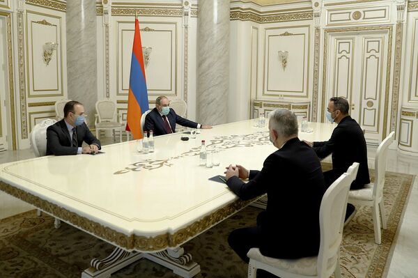 Փաշինյանն ընդունել է Ջորկաեֆներին. եղբայրներն ասել են` ինչու են եկել Հայաստան - Sputnik Արմենիա