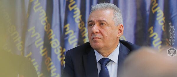 Министр обороны РА Вагаршак Арутюнян встретился с министром обороны НКР, командующим Армией обороны генерал-лейтенантом Микаелом Арзуманяном (3 декабря 2020). Степанакерт - Sputnik Արմենիա