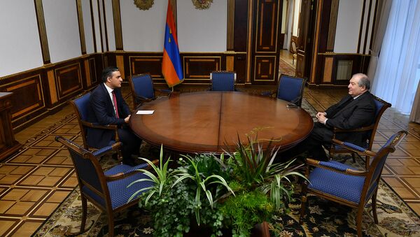 Президент Армен Саркисян встретился с защитником прав человека в Армении Арманом Татояном (3 декабря 2020). Еревaн - Sputnik Արմենիա