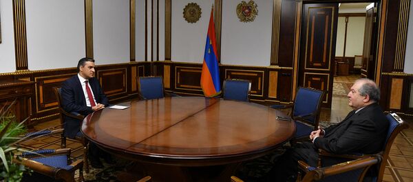 Президент Армен Саркисян встретился с защитником прав человека в Армении Арманом Татояном (3 декабря 2020). Еревaн Президент Армен Саркисян встретился с защитником прав человека в Армении Арманом Татояном (3 декабря 2020). Еревaн - Sputnik Армения