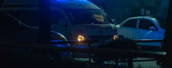 Карета скорой помощи на месте вызова - Sputnik Արմենիա