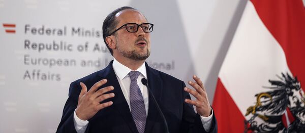 Министр иностранных дел Австрии Александр Шалленберг на совместной пресс-конференции с госсекретарем США (14 августа 2020). Вена Министр иностранных дел Австрии Александр Шалленберг на совместной пресс-конференции с госсекретарем США (14 августа 2020). Вена - Sputnik Армения