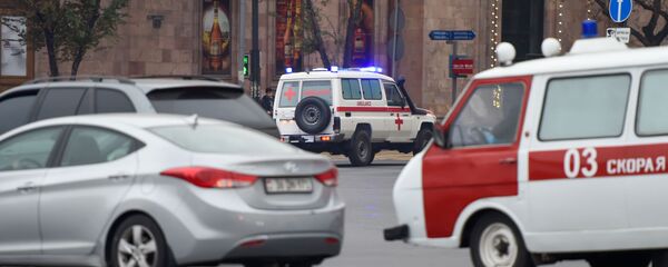 Автомобили скорой помощи на улицах столицы (3 декабря 2020). Еревaн - Sputnik Армения