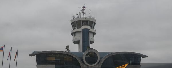 Вид на здание аэропорта в Степанакерте, на территории которого развернут госпиталь Министерства обороны России (3 декабря 2020). Кабарах Вид на здание аэропорта в Степанакерте, на территории которого развернут госпиталь Министерства обороны России (3 декабря 2020). Кабарах - Sputnik Արմենիա