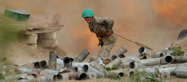 Պատերազմից հայտնի լուսանկարի տղան՝ Արման Եդիգարյանը տանն է - Sputnik Արմենիա