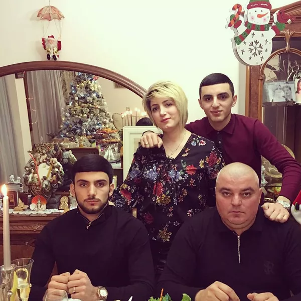 Давид Бадалян погиб с мыслями о Рубене: история о том, как служили два брата Давид Бадалян погиб с мыслями о Рубене: история о том, как служили два брата - Sputnik Армения