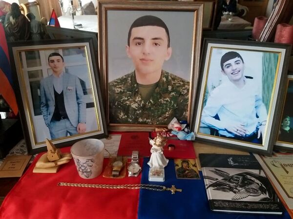 «Միայն թե եղբորս ոչինչ չլինի». Դավիթ Կարենովիչի վերջին խոսքերն իրականացան, երազանքը` ոչ «Միայն թե եղբորս ոչինչ չլինի». Դավիթ Կարենովիչի վերջին խոսքերն իրականացան, երազանքը` ոչ - Sputnik Արմենիա