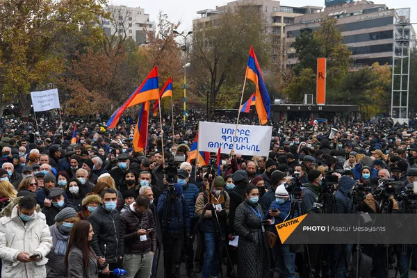 Митинг оппозиции с требованием отставки премьер-министра (5 декабря 2020). Еревaн Митинг оппозиции с требованием отставки премьер-министра (5 декабря 2020). Еревaн - Sputnik Армения