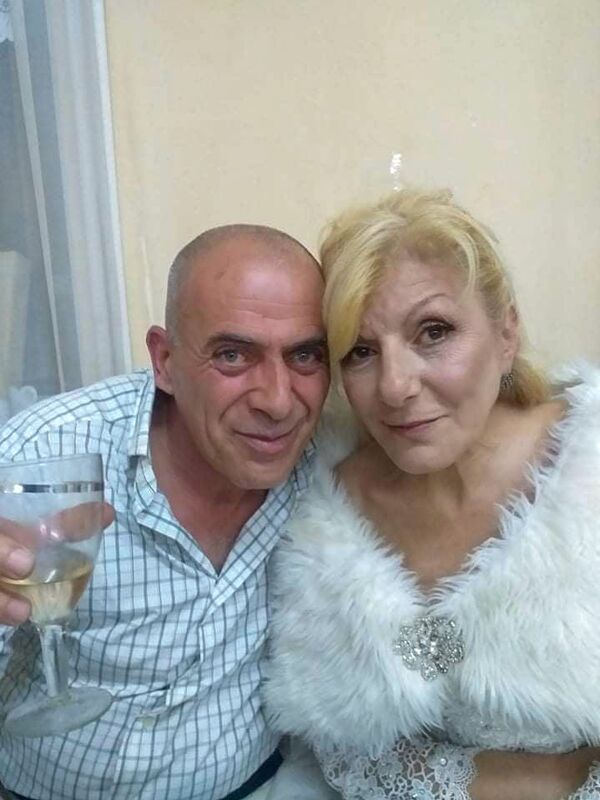 Պատերազմից հետո սեր կա. արցախցի Հայկազի ու Ռուզանի հարսանիքը` ժամանակավոր կացարանում Պատերազմից հետո սեր կա. արցախցի Հայկազի ու Ռուզանի հարսանիքը` ժամանակավոր կացարանում - Sputnik Արմենիա