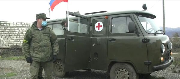 Работа выездных медбригад российских миротворцев в Нагорном Карабахе Работа выездных медбригад российских миротворцев в Нагорном Карабахе - Sputnik Армения
