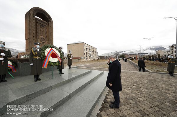 Նիկոլ Փաշինյանն այցելել է երկրաշարժի էպիկենտրոն՝ Շիրակամուտ - Sputnik Արմենիա