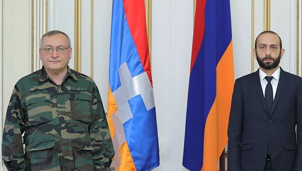 Арарат Мирзоян встретился со Спикером Национального Собрания НКР Артуром Товмасяном (7 декабря 2020). Еревaн - Sputnik Армения