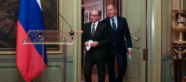 Министры иностранных дел Армении и России Ара Айвазян и Сергей Лавров перед началом совместной пресс-конференции (7 декабря 2020). Москвa - Sputnik Армения