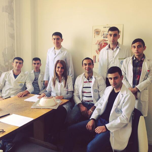 Շտապել է օգնության, բայց դիվերսանտների ծուղակն է ընկել. ռազմական բժիշկ Սաշա Ռուստամյանը Շտապել է օգնության, բայց դիվերսանտների ծուղակն է ընկել. ռազմական բժիշկ Սաշա Ռուստամյանը - Sputnik Արմենիա