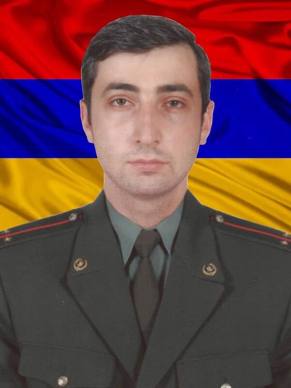 Շտապել է օգնության, բայց դիվերսանտների ծուղակն է ընկել. ռազմական բժիշկ Սաշա Ռուստամյանը Շտապել է օգնության, բայց դիվերսանտների ծուղակն է ընկել. ռազմական բժիշկ Սաշա Ռուստամյանը - Sputnik Արմենիա