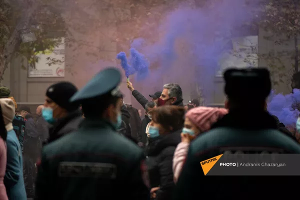 Митинг оппозиции с требованием отставки премьер-министра (5 декабря 2020). Еревaн Митинг оппозиции с требованием отставки премьер-министра (5 декабря 2020). Еревaн - Sputnik Армения