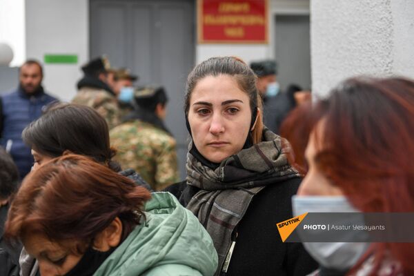 «Աղաչում եմ, չլացես, մամ. հերոս կմնամ». անհետ կորած զինվորի վերջին նամակը «Աղաչում եմ, չլացես, մամ. հերոս կմնամ». անհետ կորած զինվորի վերջին նամակը - Sputnik Արմենիա