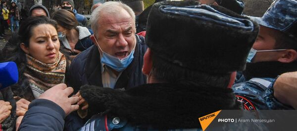 Активисты перекрыли движение центральных улиц столицы (8 декабря 2020). Еревaн - Sputnik Армения