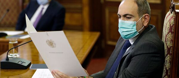 Премьер-министр Никол Пашинян во время совещания по вопросу дальнейшей деятельности Фонда страхования военнослужащих (8 декабря 2020). Еревaн - Sputnik Армения