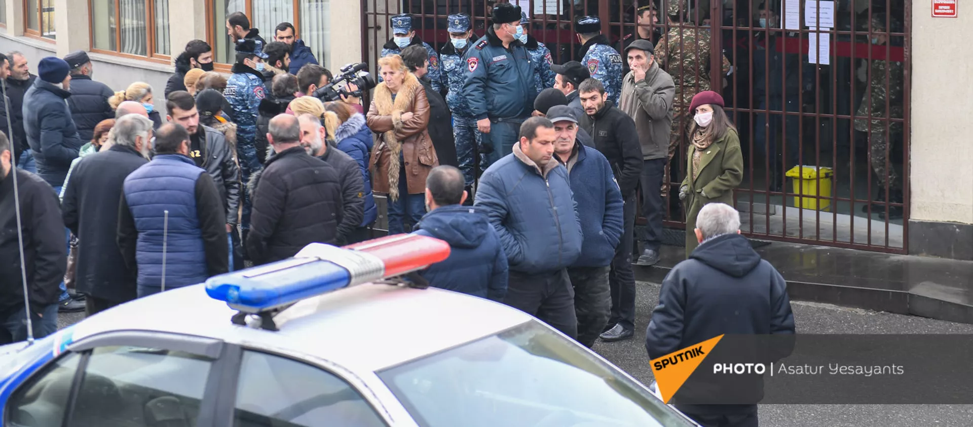 Акция протеста родственников пропавших без вести военнослужащих перед министерством обороны (8 декабря 2020). Еревaн - Sputnik Армения, 1920, 08.04.2021