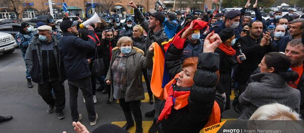 Активисты перекрыли движение центральных улиц столицы (8 декабря 2020). Еревaн - Sputnik Армения