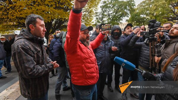 Нарек Малян и Рубен Меликян присоединились к активистам гражданского неповиновения (8 декабря 2020). Еревaн - Sputnik Արմենիա