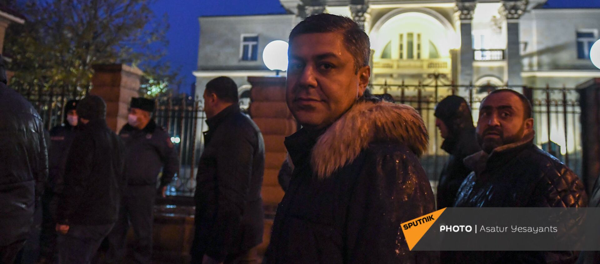 Лидер партии Отечество Артур Ванецян после митинга возле здания Национального собрания (9 декабря 2020). Еревaн - Sputnik Армения, 1920, 25.02.2021