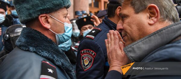 Акция протеста оппозиции перед Домом правительства с требованием отставки правительства Армении во главе с премьер-министром (10 декабря 2020). Еревaн - Sputnik Армения