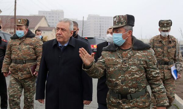 ՊՆ–ն վստահեցնում է` Դավիթ Բեկի հատվածը հսկում է զինված ուժերի անձնակազմը ՊՆ–ն վստահեցնում է` Դավիթ Բեկի հատվածը հսկում է զինված ուժերի անձնակազմը - Sputnik Արմենիա