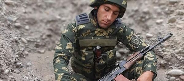 Каро Погосян на передовой - Sputnik Արմենիա