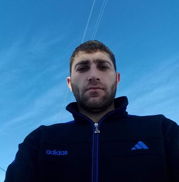 Կարո ջան, չմտածես, կարևորը` ողջ ես. հայտնի լուսանկարի հերոսի պատմությունը Կարո ջան, չմտածես, կարևորը` ողջ ես. հայտնի լուսանկարի հերոսի պատմությունը - Sputnik Արմենիա