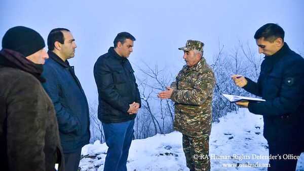 Рабочая группа во главе с омбудсменом Арманом Татояном посетила села Сюника (11 декабря 2020). Хндзореск - Sputnik Армения