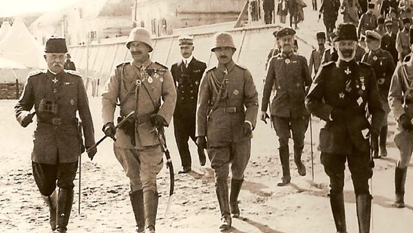 Слева направо: немецкий Адмирал (в Османской форме) Гвидо фон Узедом, император Вильгельм II, Энвер-паша, вице-адмирал Йоханнес Мертен (октябрь 1917 года). Галлиполи - Sputnik Армения