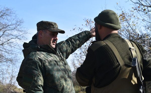 Армянские военные участвуют в процессе демаркации границы на юге страны - Sputnik Армения