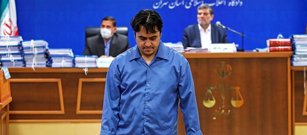 Рухолла Зам во время судебного заседания (2 июня 2020). Тегеран - Sputnik Армения
