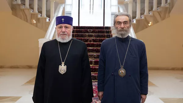 Католикос Гарегин Второй встретился с предводителем Арцахской епархии ААЦ, архиепископом Паргевом Мартиросяном (12 декабря 2020). Эчмиадзин - Sputnik Армения