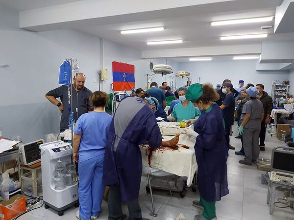 Ведь жить буду? Почему армянский военврач уверен в победе армянских солдат - Sputnik Армения