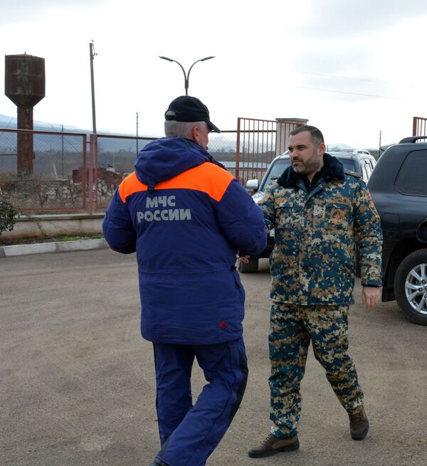 МЧС России расширит сотрудничество с коллегами в Карабахе - Sputnik Армения