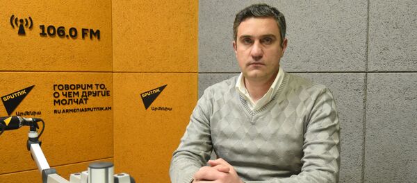 «Առկա իրողությունները կարճ կորակեմ որպես պատմական մասշտաբի պետական դավաճանություն». Ղազինյան «Առկա իրողությունները կարճ կորակեմ որպես պատմական մասշտաբի պետական դավաճանություն». Ղազինյան - Sputnik Արմենիա