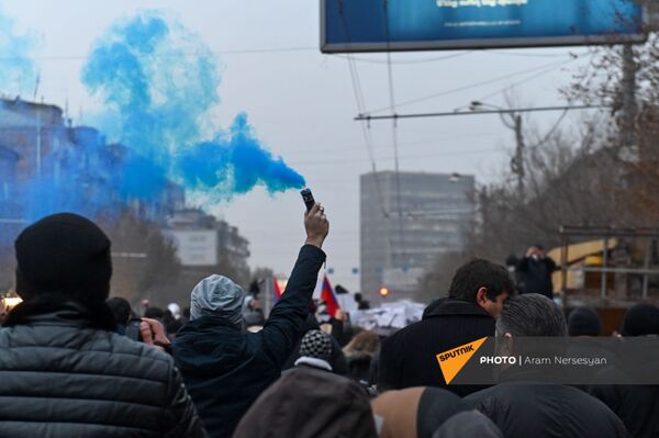 «Նիկոլը չունի հանրային աջակցություն». մեկնարկել է ՀՀ վարչապետի հրաժարականի պահանջով երթը - Sputnik Արմենիա