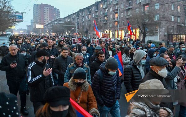 «Նիկոլը չունի հանրային աջակցություն». մեկնարկել է ՀՀ վարչապետի հրաժարականի պահանջով երթը - Sputnik Արմենիա