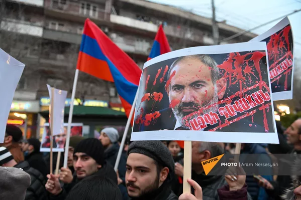 Шествие оппозиции с требованием отставки правительства Армении во главе с премьер-министром (14 декабря 2020). Еревaн Шествие оппозиции с требованием отставки правительства Армении во главе с премьер-министром (14 декабря 2020). Еревaн - Sputnik Армения