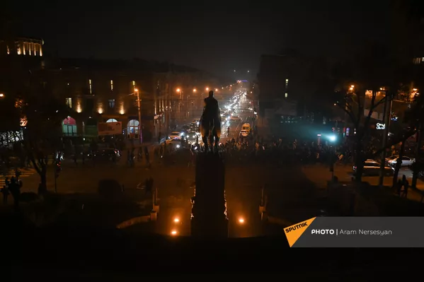Шествие оппозиции с требованием отставки правительства Армении во главе с премьер-министром (14 декабря 2020). Еревaн Шествие оппозиции с требованием отставки правительства Армении во главе с премьер-министром (14 декабря 2020). Еревaн - Sputnik Армения