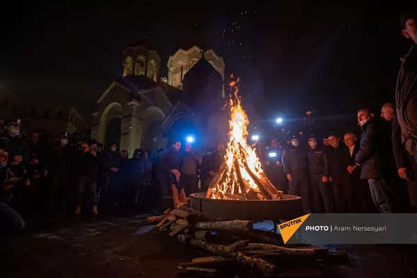 Шествие оппозиции с требованием отставки правительства Армении во главе с премьер-министром (14 декабря 2020). Еревaн Шествие оппозиции с требованием отставки правительства Армении во главе с премьер-министром (14 декабря 2020). Еревaн - Sputnik Армения