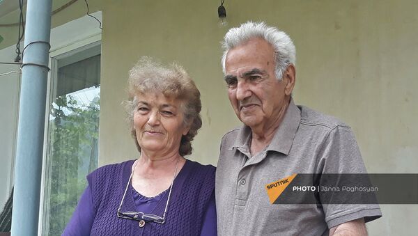 Родители премьер-министра Армении - Ерджаник Чибухчян и Вова Пашинян - Sputnik Армения