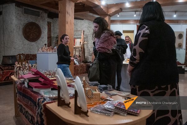 Удины в монастырь даже не заходили: армяне каждое воскресенье могут посетить Дадиванк - Sputnik Армения