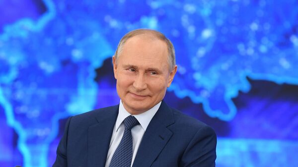 Президент России Владимир Путин во время ежегодной пресс-конференции в режиме видеоконференции (17 декабря 2020). Москвa - Sputnik Армения
